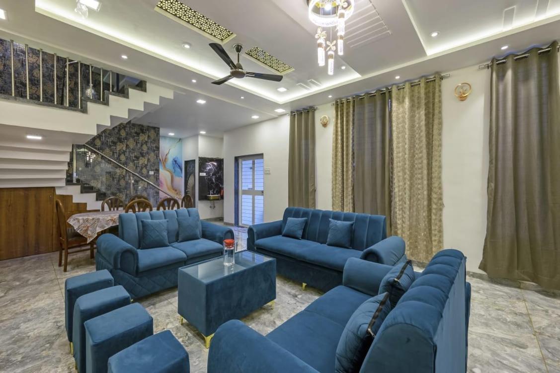 Fun Square Villa Lonavala Extérieur photo